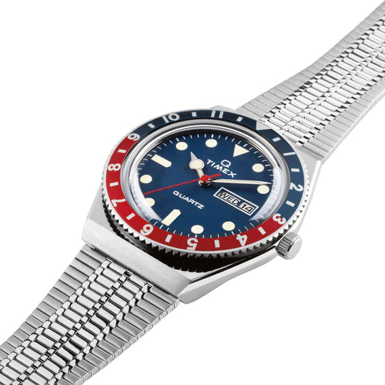 Timex Q 1979 Reissue 38mm Silver Navy Red