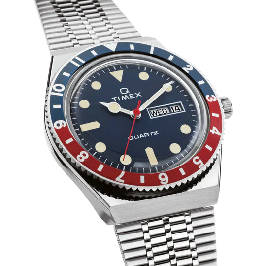 Timex Q 1979 Reissue 38mm Silver Navy Red